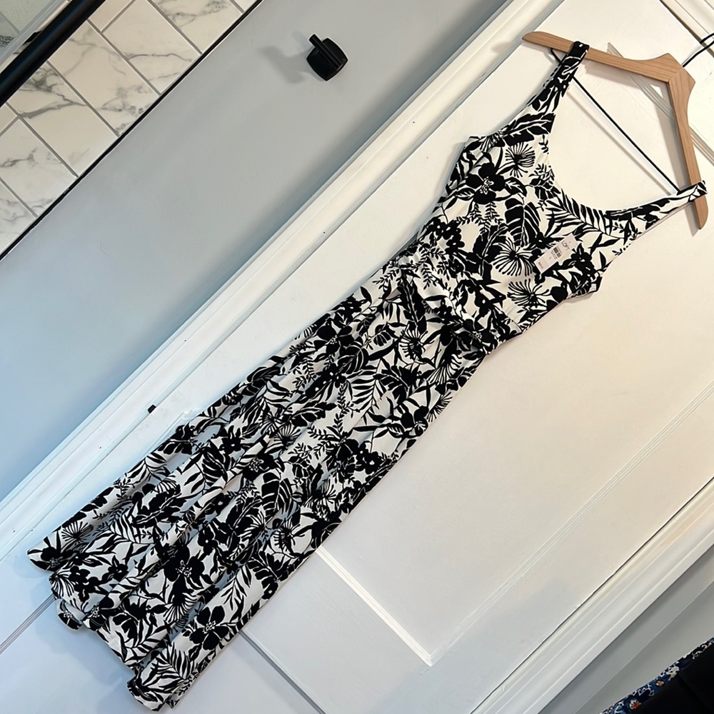 LOFT black and white sleeveless maxi dress